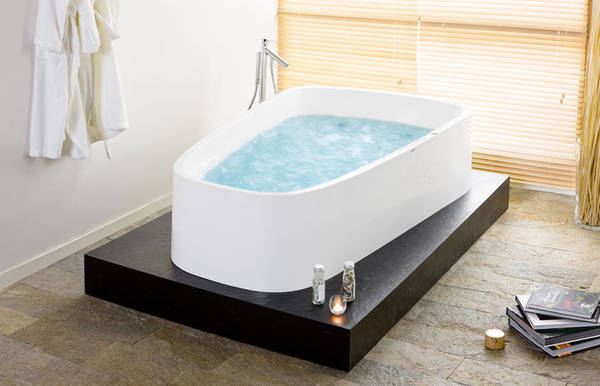 SingleBath Duo, freistehende Acryl-Badewanne mit angeformter Sch�rze, 1786x1161mm, mit Podest 1960x1350x190mm, mit Schiefer-Furnier