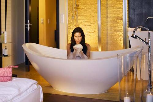 Ovalbadewanne freistehend Lavasca, Design by Matteo Tun, freistehende Badewanne aus Resina Titanica, LVTR 018, Gr��e 200x110x55/71cm, Farbe wei�