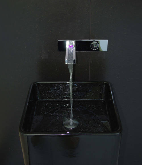 Rettangolo Colour Wandarmatur chrom, mit LED-Farblicht, mit Auslaufl�nge 185mm