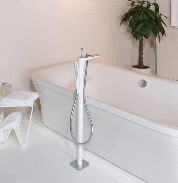 PuraVida, Phoenix Design, freistehende Badewanne in Sanit�racryl, Gr��e 2000 x 1000 x 570mm, freistehende Badewannenrandarmatur in wei�/chrom mit Handbrause